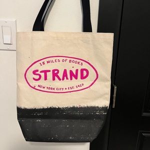 ‘FEARLESS WOMEN MAKE HISTORY’ Strand Tote Bag